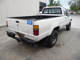 1985 TOYOTA PICK UP LONG BED WHITE 4WD EFI 22RE AT Z19632